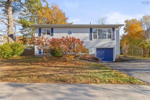 30 Wardour St, Bedford, NS, B4A2H9 | Card Image