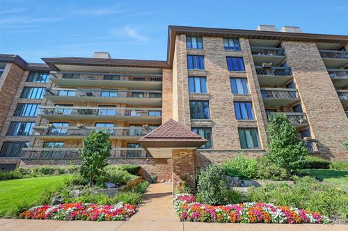 apt-509-1621 Mission Hills Rd, Northbrook, IL, 60062-5740 | Card Image