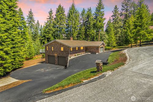 3050 Pinehurst Pl, Wenatchee, WA, 98801-8815 | Card Image
