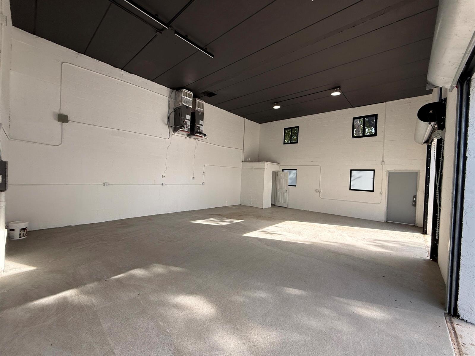 Commercial Sale in Pompano Beach 5