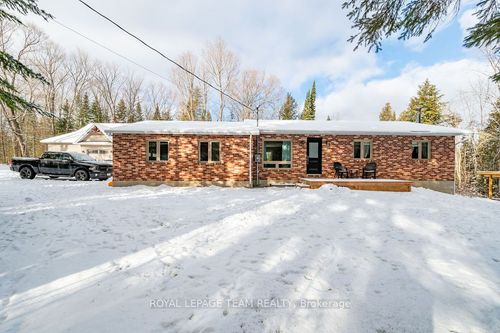 74 Castleford Rd, Renfrew, ON, K7V3Z8 | Card Image