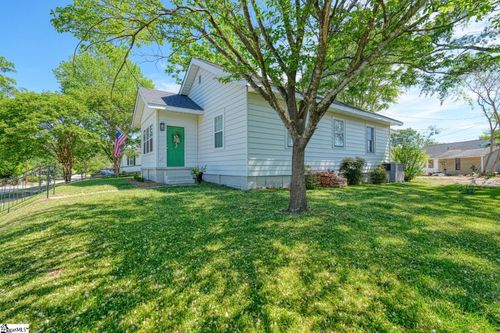 12 Lawrence St, Lyman, SC, 29365-1639 | Card Image