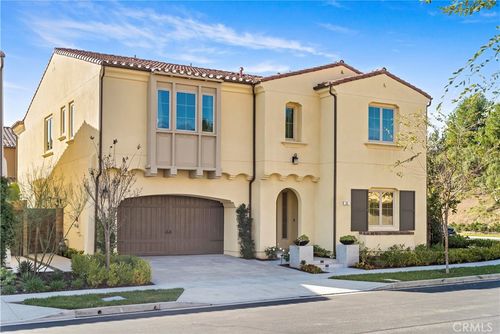 66 Poncho, Irvine, CA, 92602-1906 | Card Image