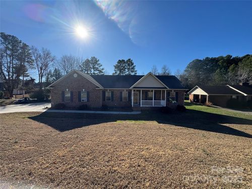 603 W Rice St, Landis, NC, 28088-1653 | Card Image