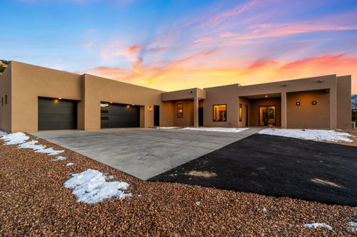 10 Rainbow Valley Rd, Placitas, NM, 87043-8801 | Card Image