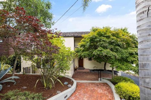 1530 Campus Dr, Berkeley, CA, 94708 | Card Image