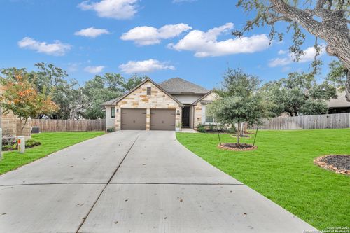 8910 Bellacor Rdg, Boerne, TX, 78015 | Card Image