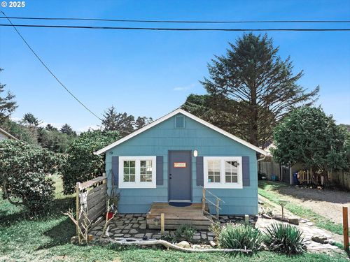 1522 Ne 11th St, Lincoln City, OR, 97367-3407 | Card Image