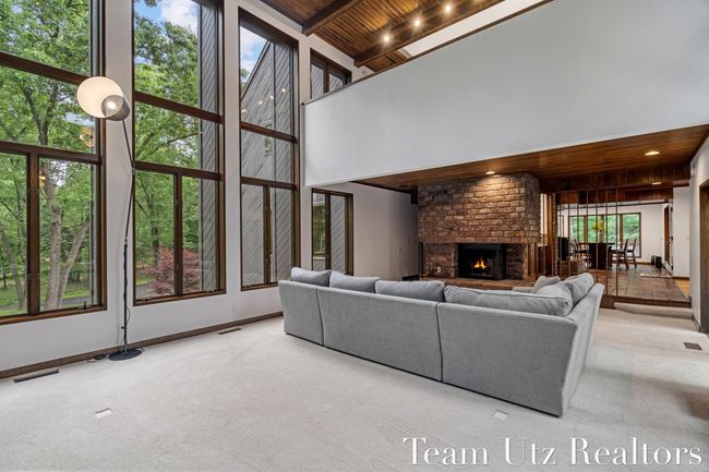 Family Room | Image 30