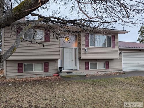 2206 Meadow Street, Idaho Falls, ID, 83401 | Card Image