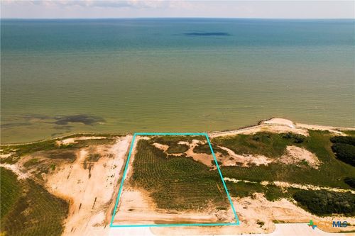 15 Bahia Vista Ln, Port O Connor, TX, 77982 | Card Image
