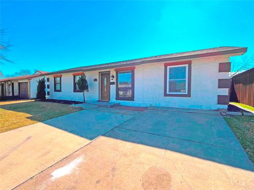 3829 Newport Dr, Garland, TX, 75043-2432 | Card Image