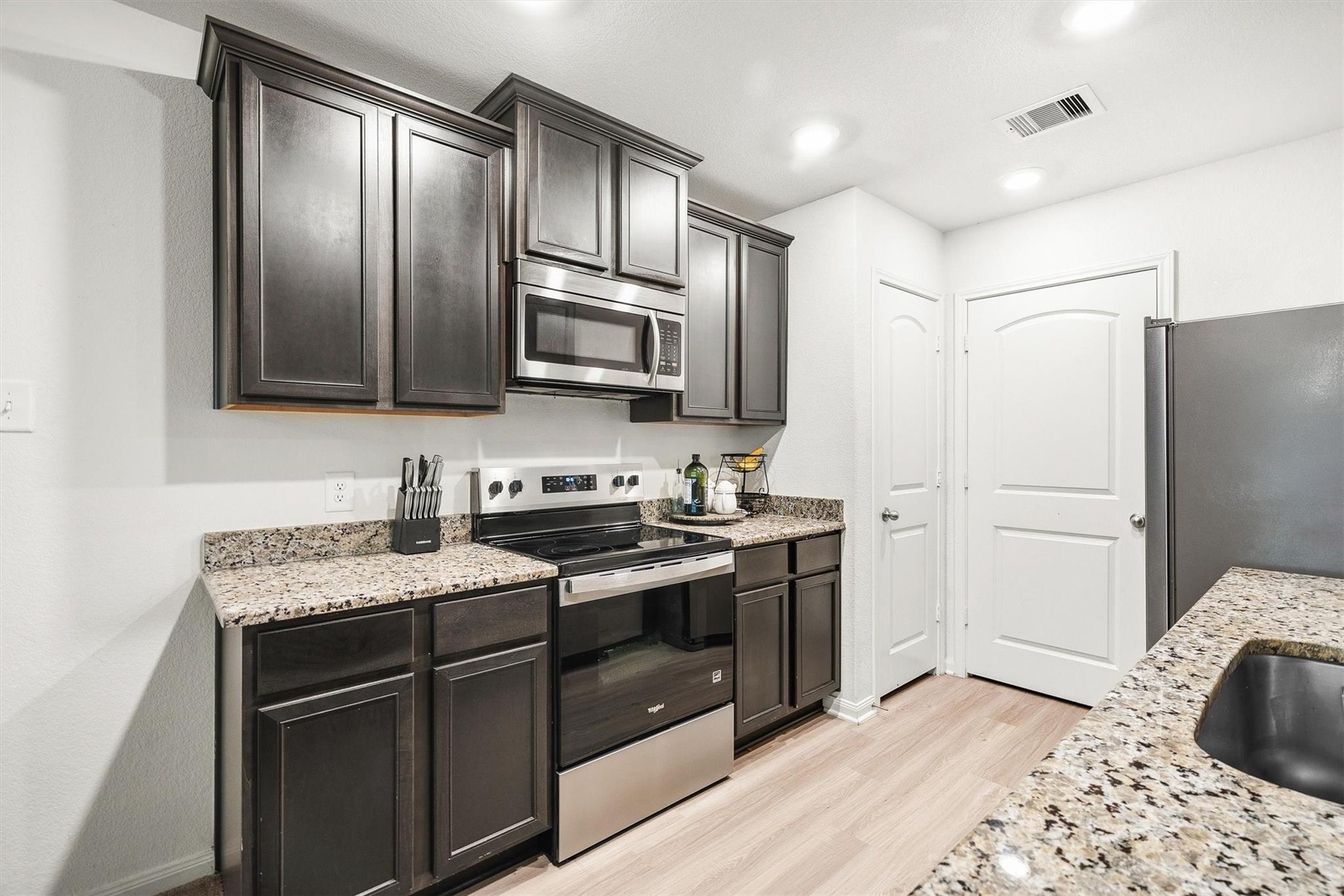 Residential Lease in Cleveland 3