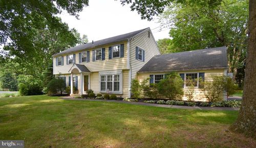 5 Cedar Woods Dr, DOYLESTOWN, PA, 18901-2414 | Card Image