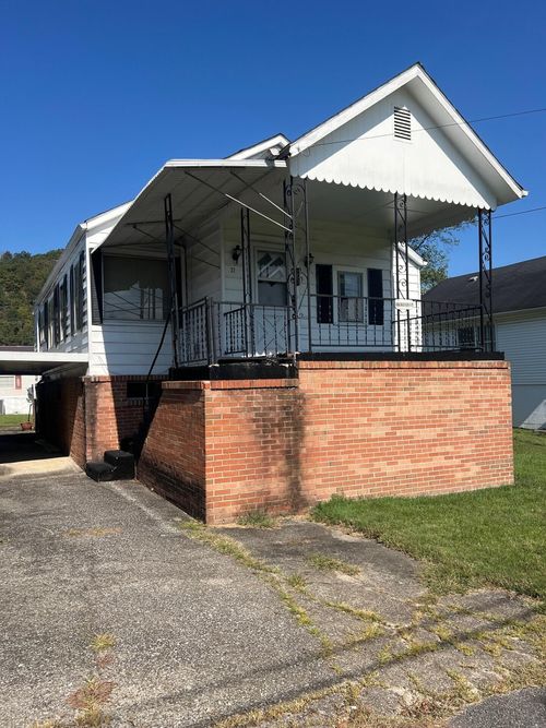 27 Cross St, Allen, KY, 41601 | Card Image