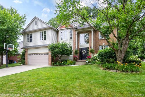 3845 Beechcrest, Rochester Hills, MI, 48309-3595 | Card Image