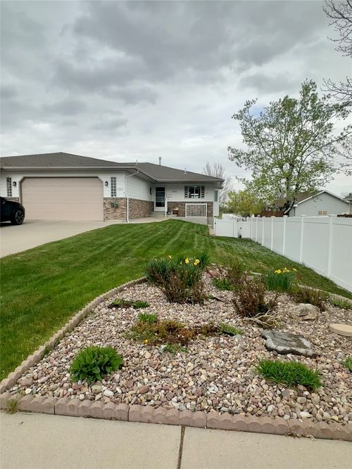 3249 9th Ave N, Great Falls, MT, 59401-2180 | Card Image