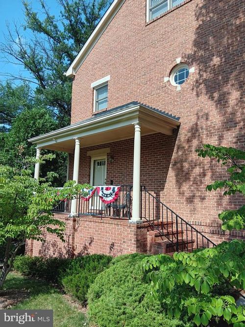 2638 Fairfax Dr, ARLINGTON, VA, 22201-2814 | Card Image