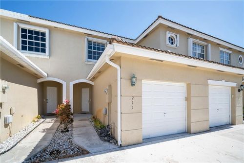 211 Sw 120th Ave, Pembroke Pines, FL, 33025-5911 | Card Image