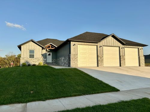 1460 N Carter Way, Republic, MO, 65738-5520 | Card Image