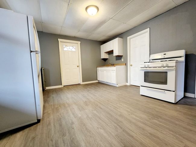 726 2 Nd St, Home with 8 bedrooms, 5 bathrooms and 3 parking in Fall River MA | Image 32