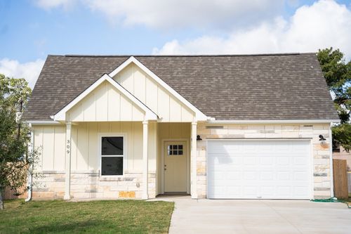 309 String Prairie Way, Smithville, TX, 78957-2632 | Card Image