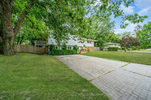 9 Lynx Ln, East Setauket, NY, 11733-3620 | Card Image