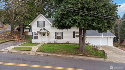 2405 Sunrise St, Kelso, WA, 98626-5121 | Card Image