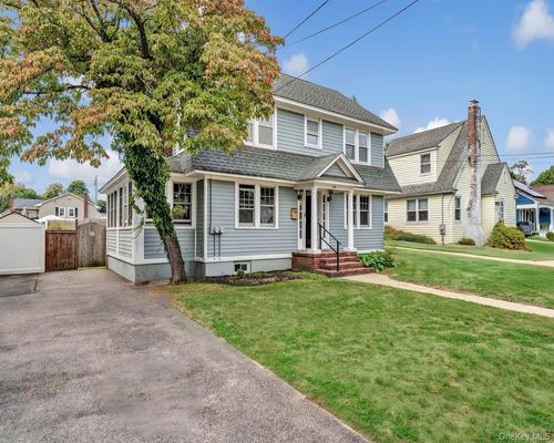 124 Ketcham Ave, Amityville, NY, 11701-3125 | Card Image