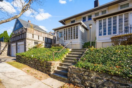 330 First Ave, Pelham, NY, 10803-1103 | Card Image