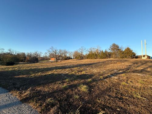 000 Clubhouse Ln, Galena, MO, 65656 | Card Image