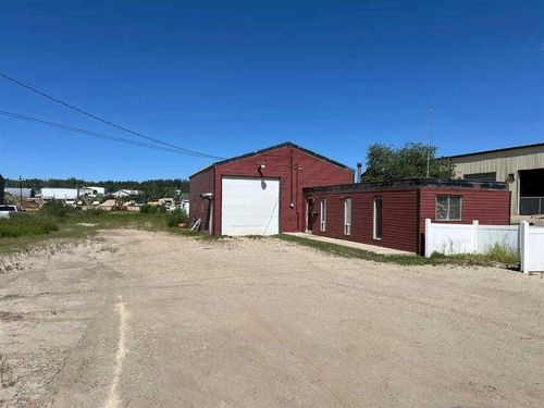 {{alt}} | Card Image