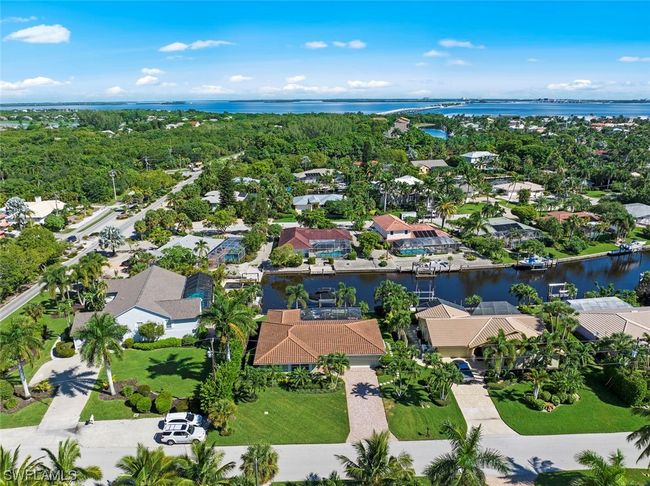 994 Whelk Drive, House other with 3 bedrooms, 2 bathrooms and null parking in Sanibel FL | Image 32