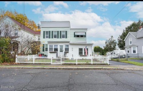 1723 5th St, Rensselaer, NY, 12144-1524 | Card Image