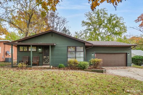 141 Terrace Dr, DeKalb, IL, 60115-1935 | Card Image