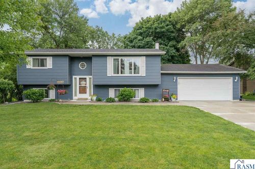129 Mary Circle, North Mankato, MN, 56003 | Card Image