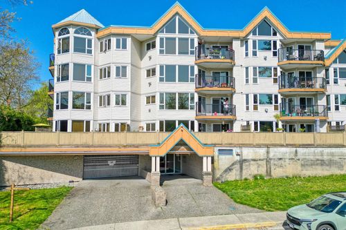 204-11595 Fraser St, Maple Ridge, BC, V2X0X7 | Card Image