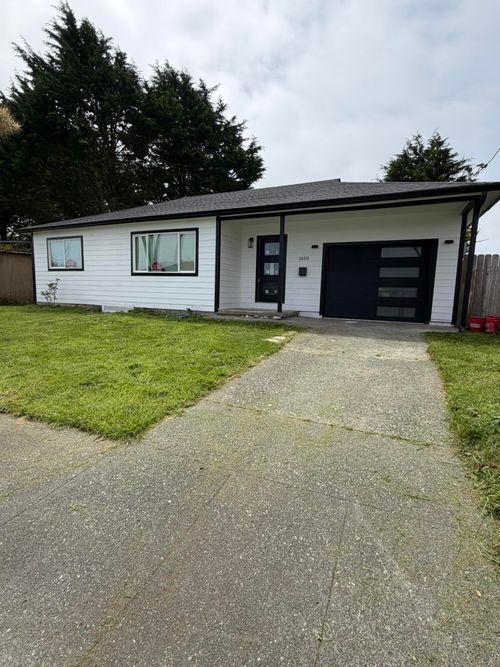 1610 Gainard St, Crescent City, CA, 95531-3324 | Card Image