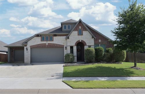 213 Oakcrest Drive, Justin, TX, 76247 | Card Image
