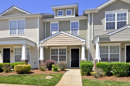 341 Sam Houston Cir, Clarksville, TN, 37040-6279 | Card Image