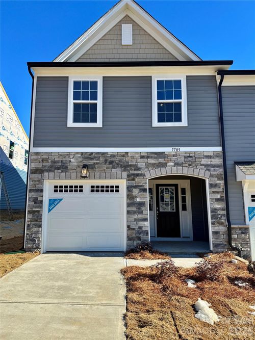 7705 Ethora Way, Charlotte, NC, 28216-5452 | Card Image