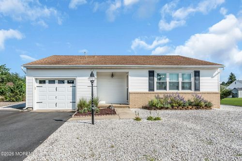 17 Wiltshire Ct, Toms River, NJ, 08757-4712 | Card Image