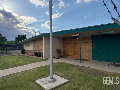 222 Minner Ave, Bakersfield, CA, 93308-3416 | Card Image
