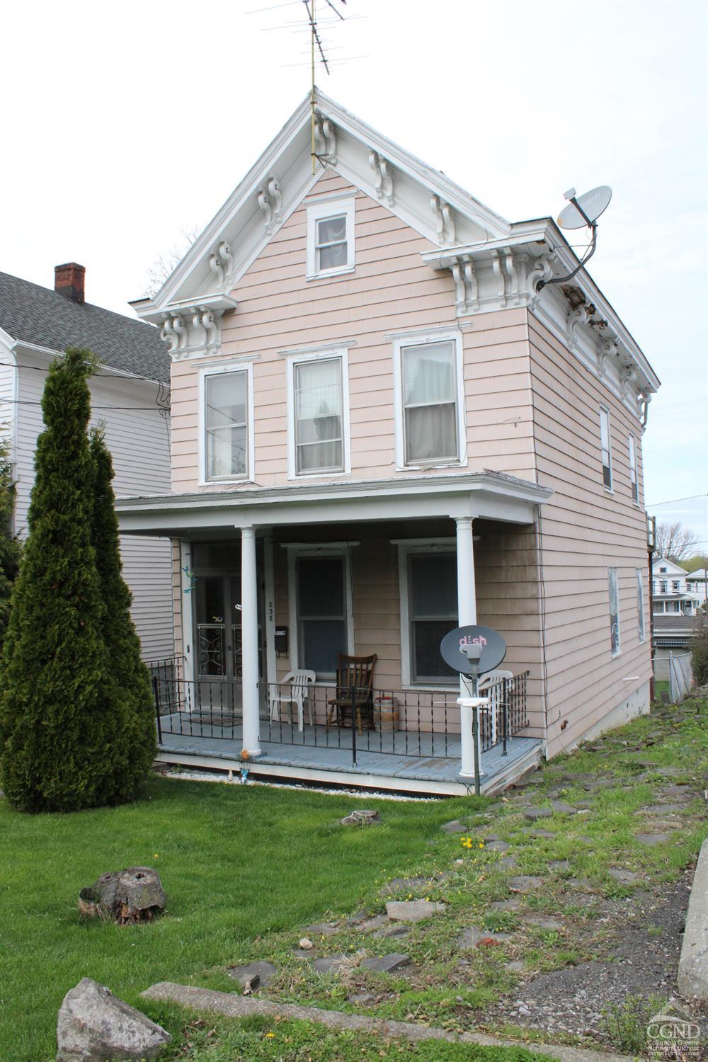 Columbia St, Hudson, NY 12534
