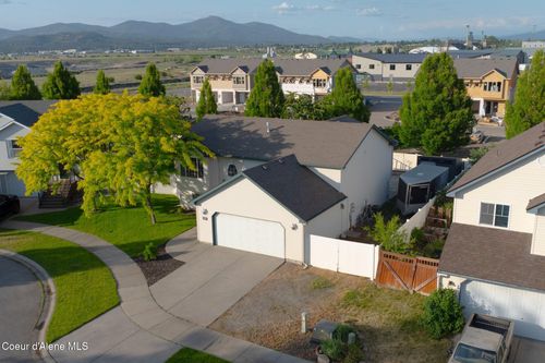 688 N Sparklewood Ct, Post Falls, ID, 83854-6977 | Card Image