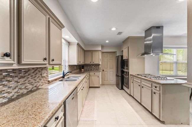 11904 N Blackjack Oak Cir, House other with 4 bedrooms, 2 bathrooms and 2 parking in The Woodlands TX | Image 7