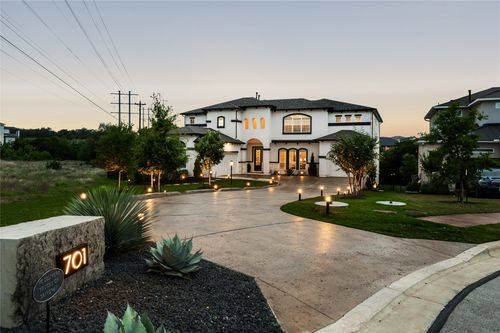701 Echelon Pl, Lakeway, TX, 78738-4464 | Card Image