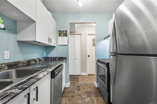 210 - 4701 Uplands Dr, Condo with 2 bedrooms, 1 bathrooms and 1 parking in Nanaimo BC | Image 8