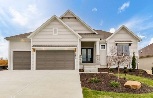 10845 S Shady Bend Rd, Olathe, KS, 66061-5215 | Card Image