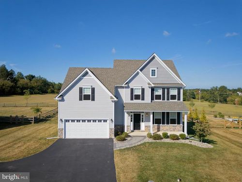 6 Vinebury Ln, East Fallowfield Township, PA, 19320-4524 | Card Image